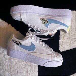 Nike White and Yellow Sneakers